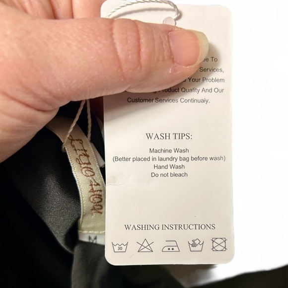 Ace Your Look! 🎾 Sleek Black Tennis Dress – Size M - Picture 4 of 8